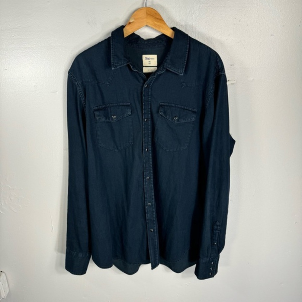 GAP Men's Navy Casual Button Down Shirt